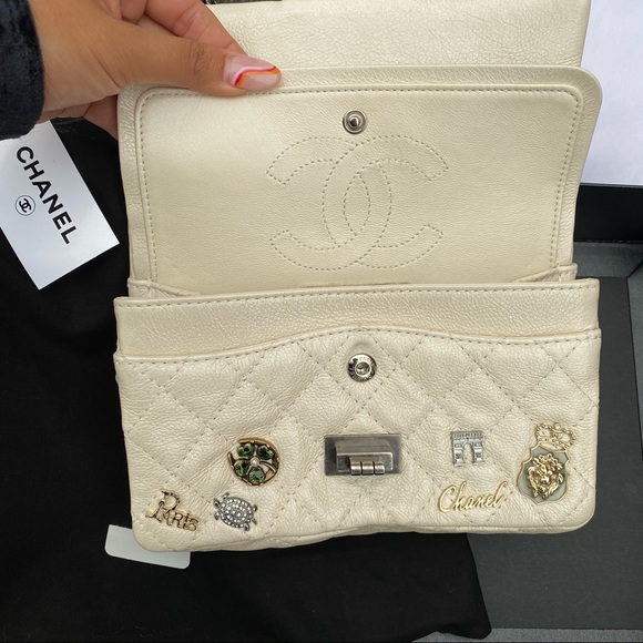 SOLD CHANEL LUCKY CHARM LIMITED EDITION 224 - Picture 4 of 17